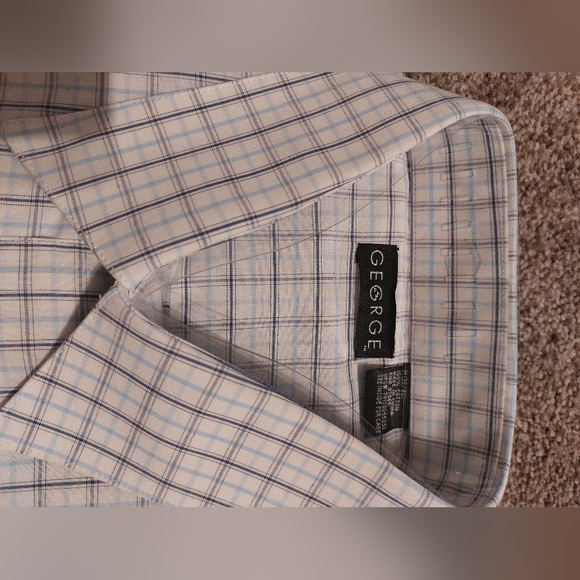Nwot George button down medium - Picture 2 of 4